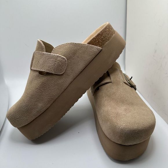 CUSHIONAIRE Women's Genuine Suede Cork Footbed Platform Clog with +Comfort 7.5 W - Picture 7 of 7